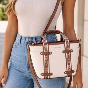 NWOT Michael Kors Tan and Cream Gold Studded Canvas Crossbody side pockets Bag
